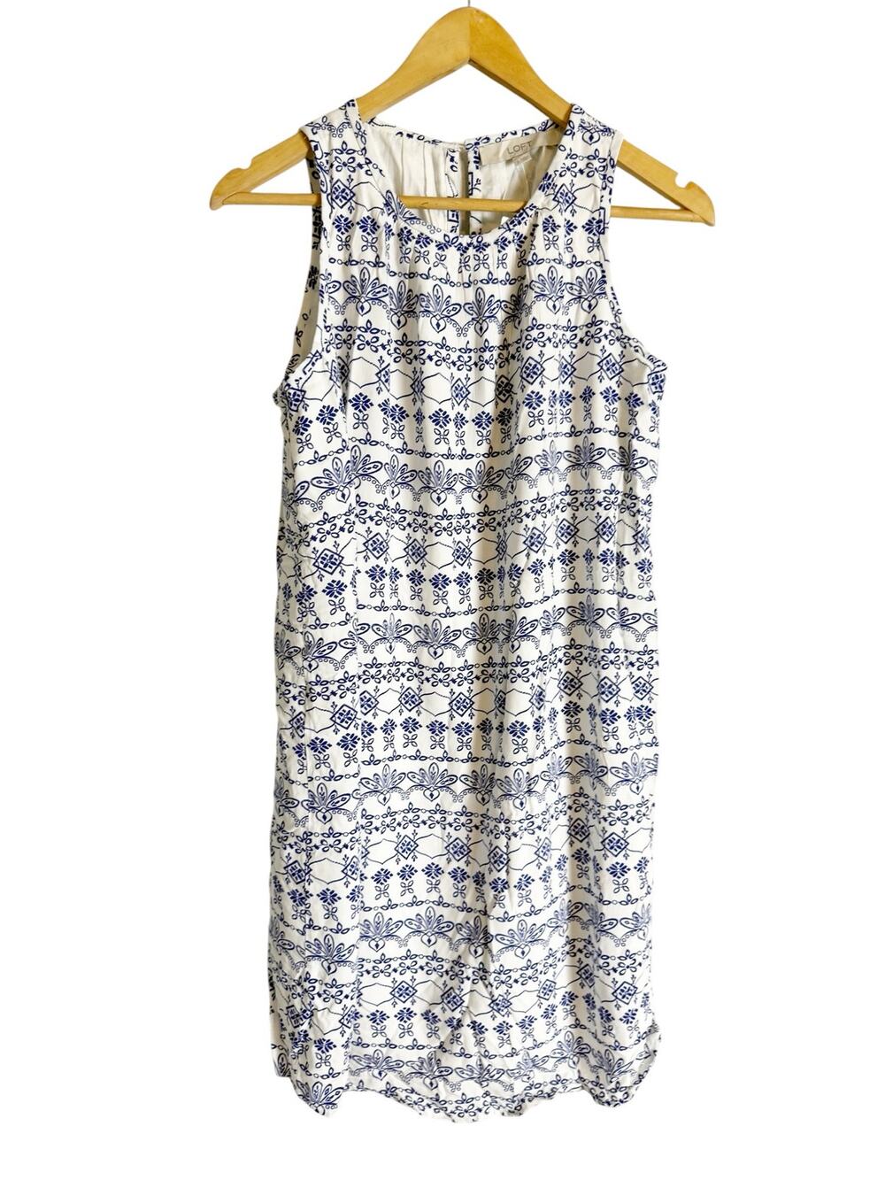 LOFT Ann Taylor White Blue Geometric Floral Print Sleeveless Shift Dress Small